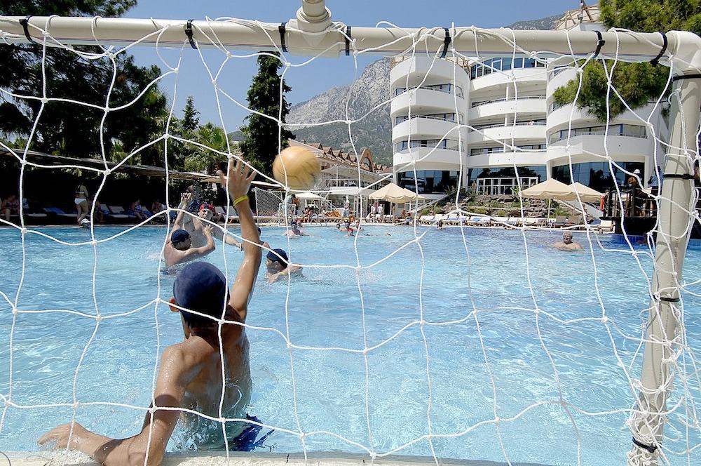 Catamaran Quality Times Hotel Kemer Exterior photo