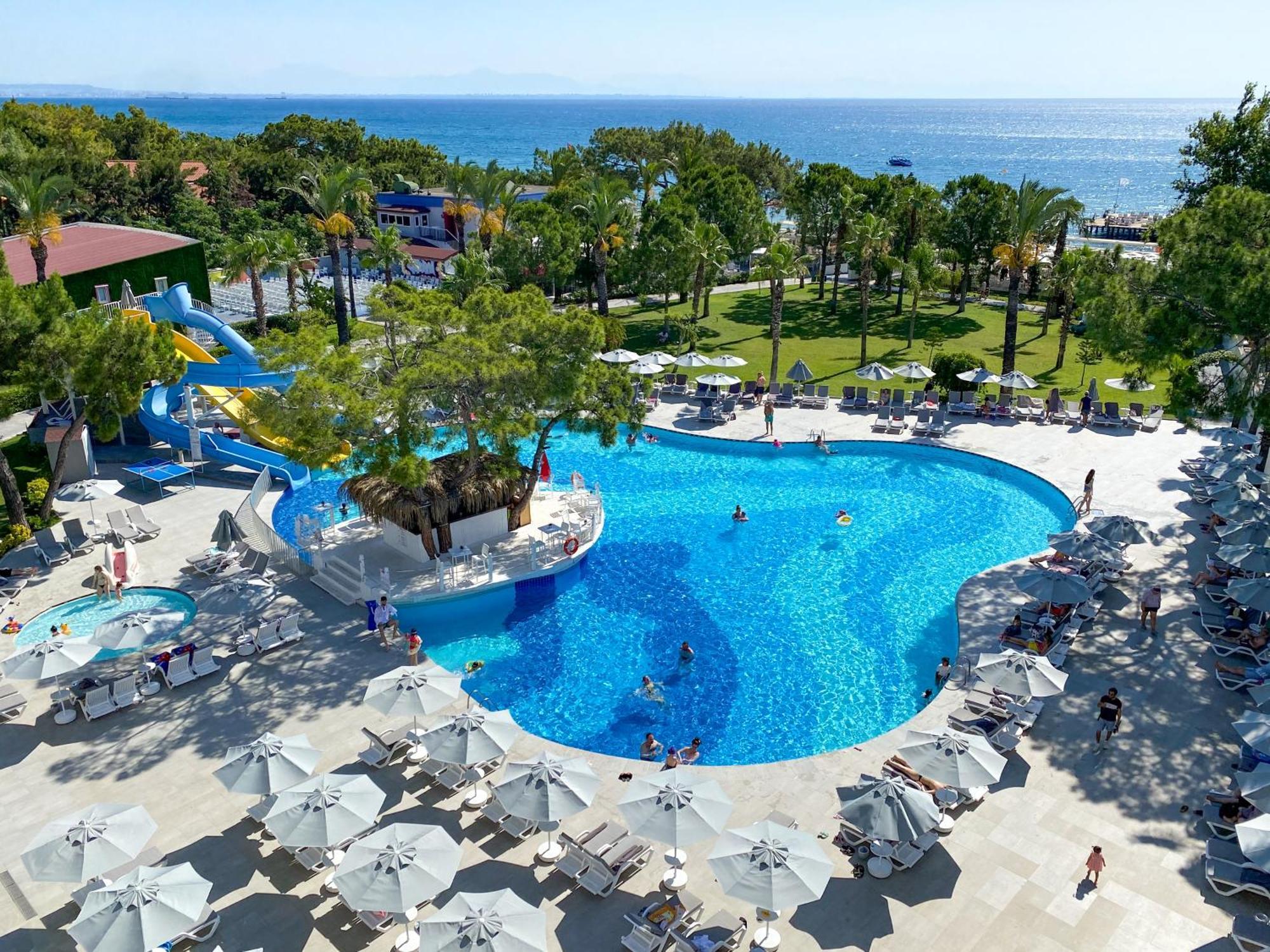Catamaran Quality Times Hotel Kemer Exterior photo
