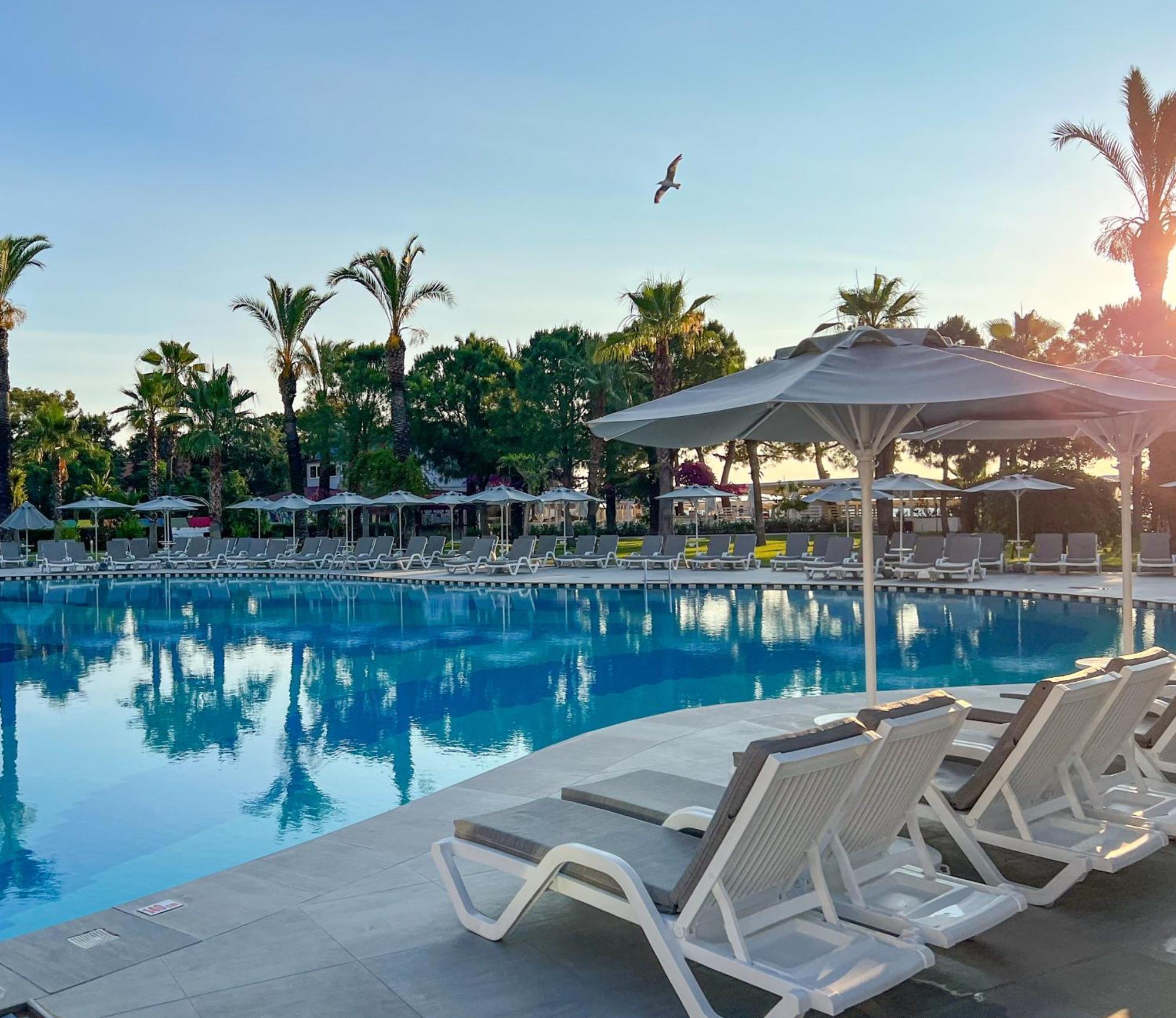 Catamaran Quality Times Hotel Kemer Exterior photo